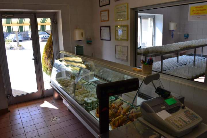 Vente de fromages artisanal Saint-Jean-de-Maruéjols-et-Avéjan