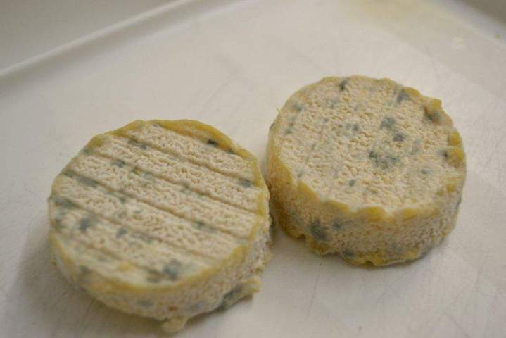 Fabrication artisanale de fromages Saint-Jean-de-Maruéjols-et-Avéjan